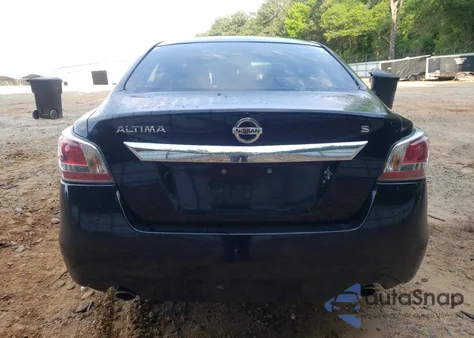 2015 Nissan Altima 2.5 из США, поврежденный, VIN 1N4AL3AP4FC188026